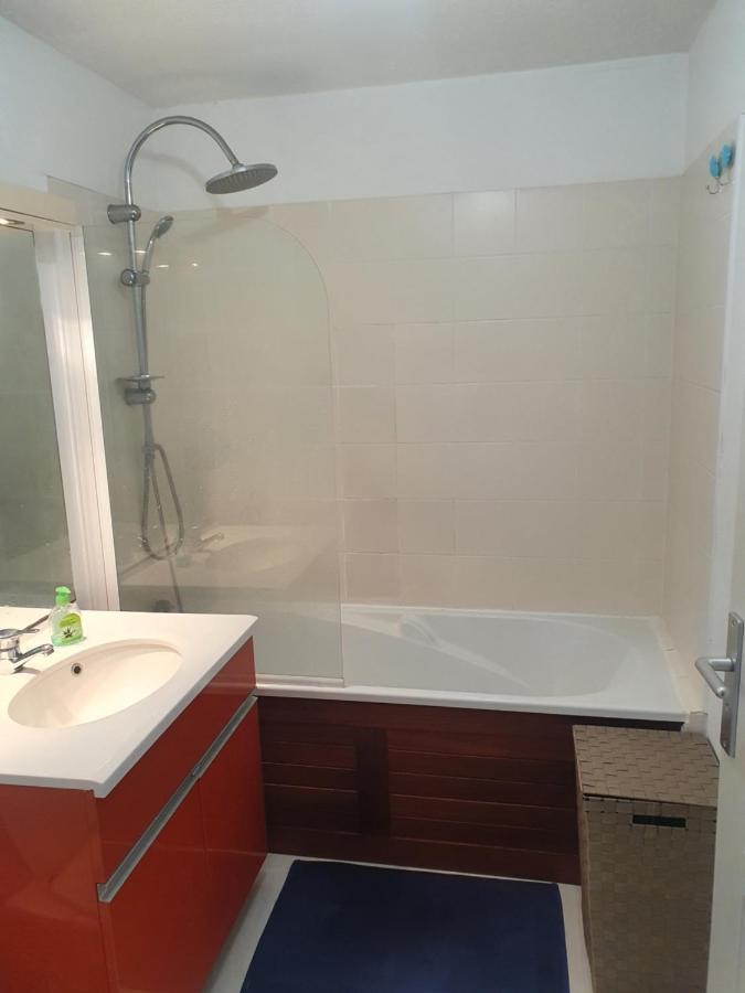 Appartement Cosy Proche De L'Aeroport T R A N S F E R T Sur Demande Сен Дьони Екстериор снимка