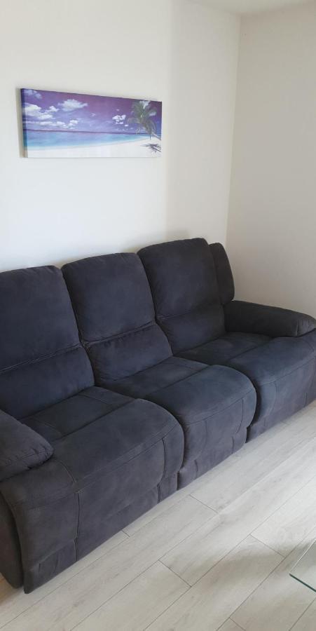 Appartement Cosy Proche De L'Aeroport T R A N S F E R T Sur Demande Сен Дьони Екстериор снимка