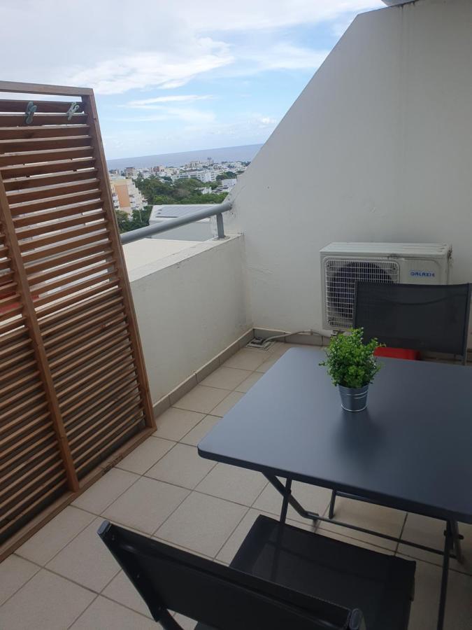 Appartement Cosy Proche De L'Aeroport T R A N S F E R T Sur Demande Сен Дьони Екстериор снимка