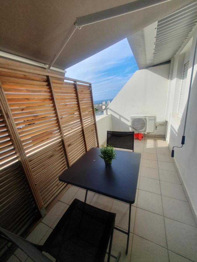 Appartement Cosy Proche De L'Aeroport T R A N S F E R T Sur Demande Сен Дьони Екстериор снимка